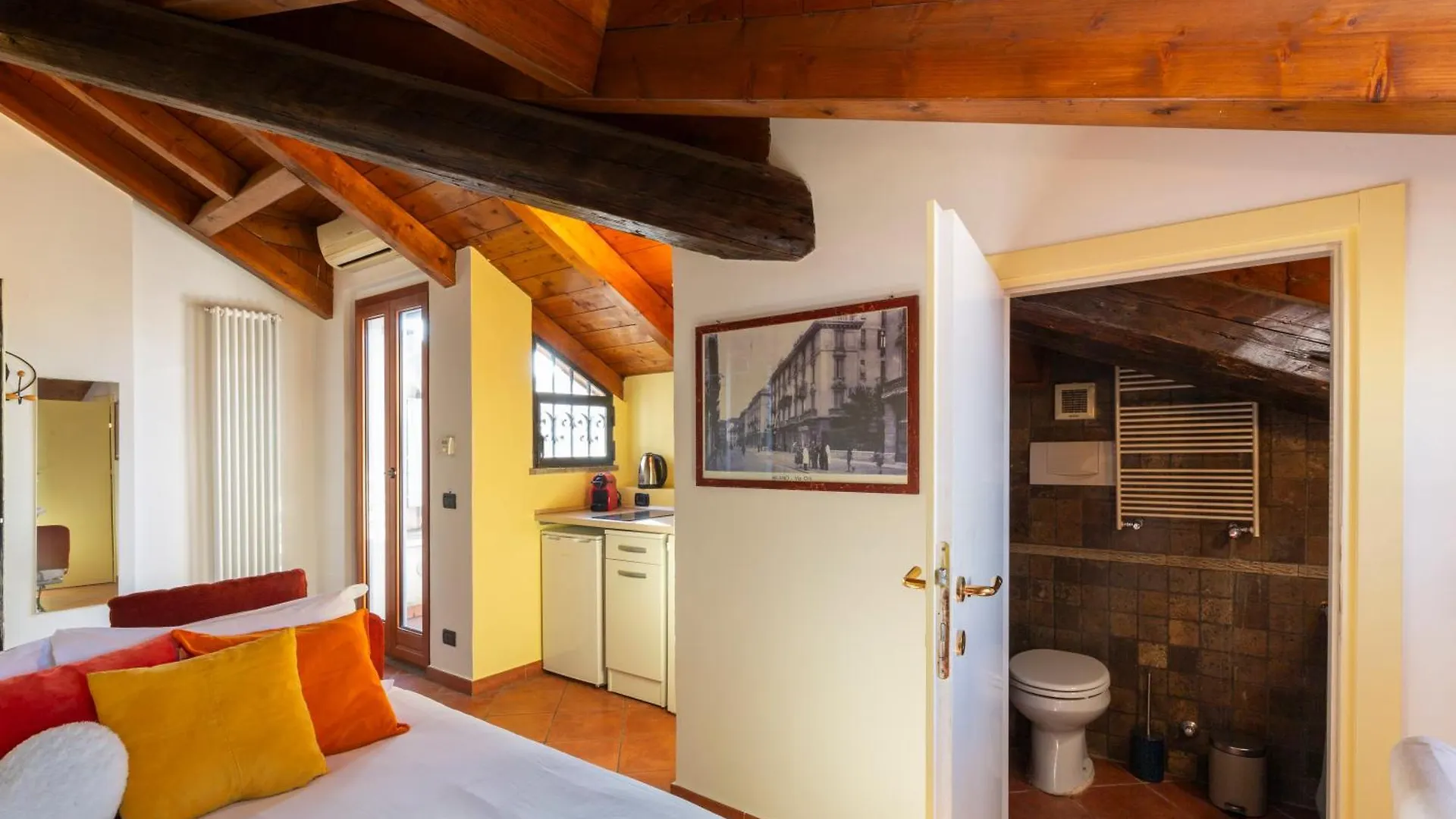 Apartment Mansarde Belvedere Duomo Milan